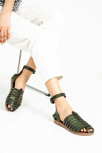 Pembe Potin Women's Khaki Comfortable Poly Sole Daily Summer Basement Style Sandals
