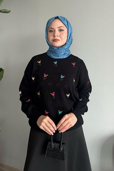 InStyle سترة تريكو مخرمة بتصميم وردة سوداء