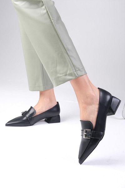 Mio Gusto Carola Black Pointed Toe Women's Low Heel Shoes