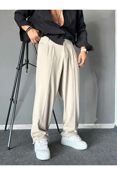 THEMANN Cream Colored Baggy Style Pleated Pipe Leg Trousers