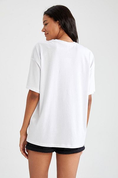 Trendseninle Γυναικείο υπερμεγέθη μπλουζάκι White Ghost Noddle Printed