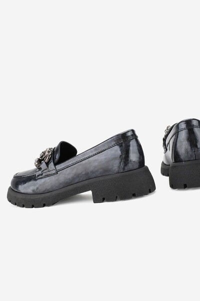 TUNAELLİ KADIN GRİ ANTRASİT RUGAN HAKİKİ DOĞAL DERİ 36-41 NUMARA TAŞLI LOAFER AYAKKABI