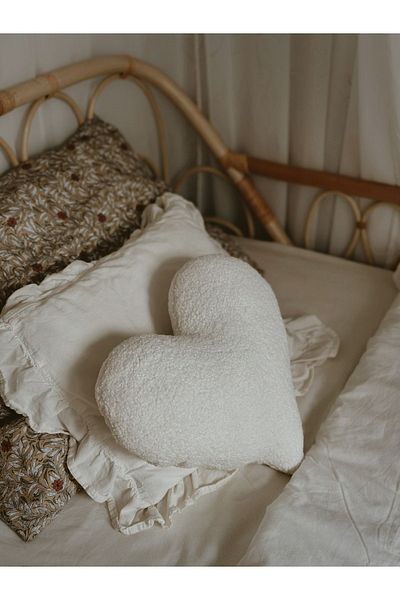 bohemoon Teddy Heart Pillow Natural White