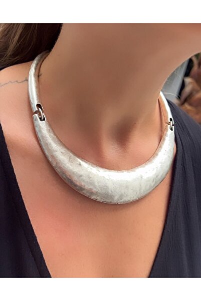 Kutcha Accessories Gümüş Kabarık Tasarım Kadın Kolye – Minimal Ve Şık Aksesuar
