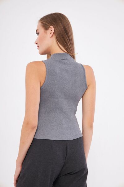 Oyga Γυναικείο εσώρουχο καμιζόλ σε γκρι κοτλέ - μισό ζιβάγκο, αμάνικο