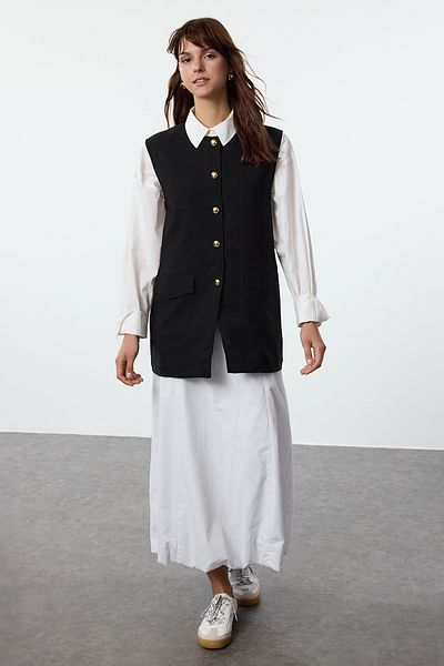Trendyol Modest Gewebte schwarze Weste - Taschendetail, Tctaw25yl00002