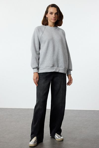 Trendyol Collection Pohodlná tvarovaná šedá melanžová raglánová mikina - Crew Neck, Pletená Twoaw24sw00104