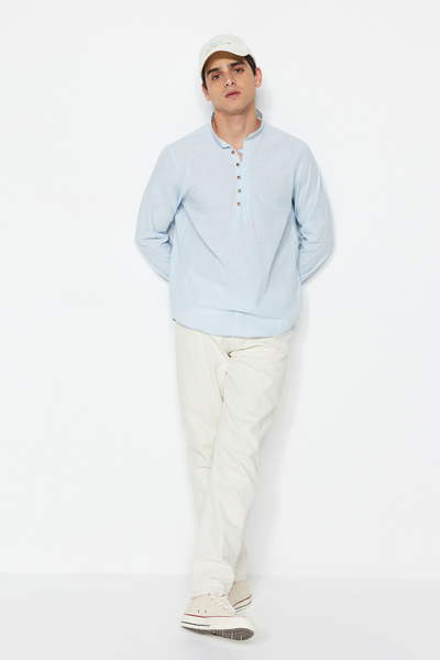 Trendyol Collection Új kék karcsúsított ing – félig zárható, gombos, uralkodó gallérral TMNSS20GO0097