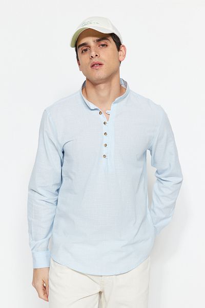 Trendyol Collection Neues blaues Slim Fit-Hemd – halbe Knopfleiste, Knopf, vorherrschender Kragen TMNSS20GO0097