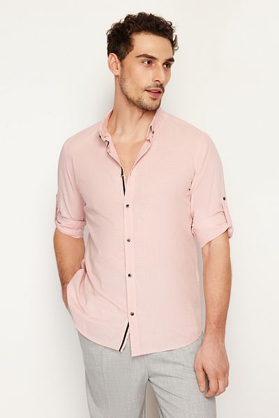 Trendyol Collection Hellrosa Slim Fit Baumwollhemd mit Epauletten - TMNSS20GO0189