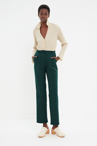 Trendyol Collection Dunkelgrüne, gerade/gerade, plissierte Stoffhose TWOSS21PL0155