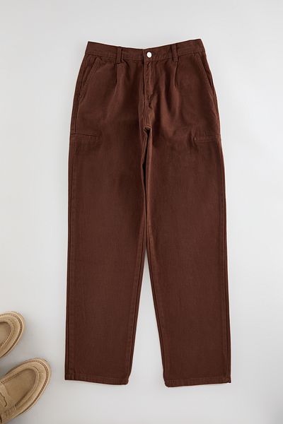 Trendyol Collection Καφέ παντελόνι Gabardine - 100% βαμβάκι, πλισέ και τσέπες Cargo TMNAW25PL00006