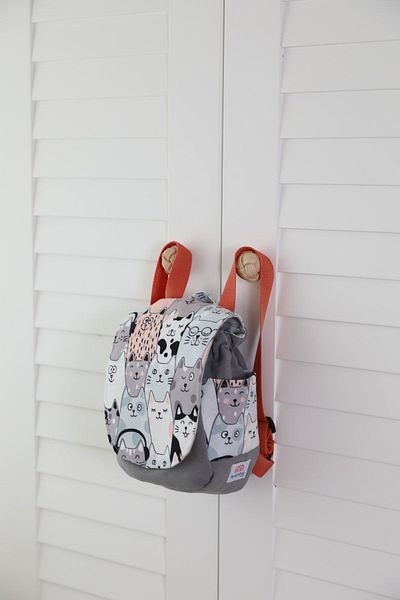 m montefair 0-7 Years Old Daily Cat Faces 101 Children's Backpack 22X20X13 - (0-1-2-3-4 Years)