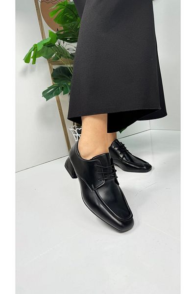 İmerShoes Ежедневни дамски черни мокасини с ток, катарама и шевове, връзки и тъп връх, 1500 г