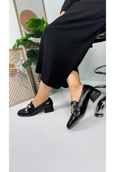 İmerShoes Чорні жіночі мокасини з пряжкою та строчкою на шнурівці з коробчастим носком 700