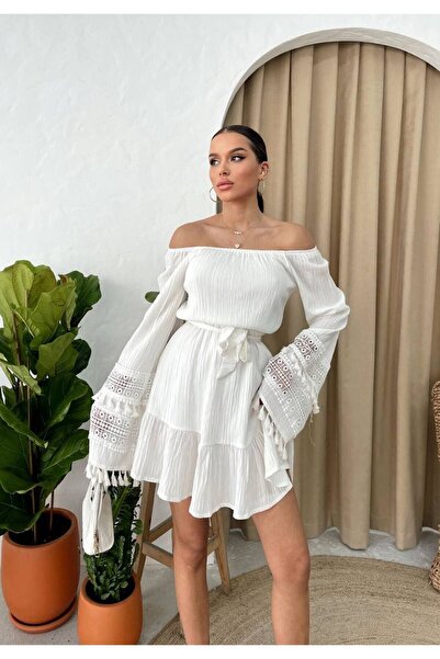 FASHION COCKTAIL Ekstra Uzun Kollu Çift Kat Dantel İşleme Madonna Yaka Düşük Omuz Kemerli Doğal Bohem Yazlık Elbise