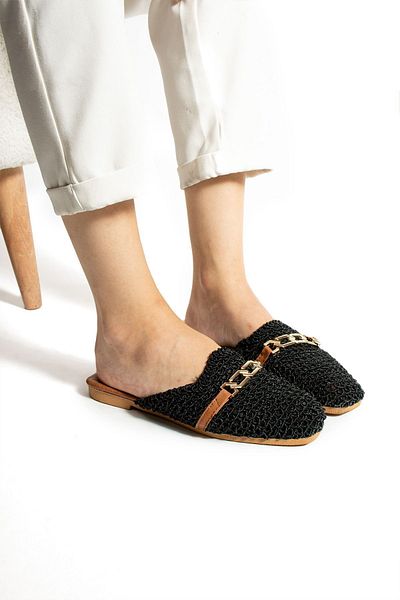 Moda Devrin Black Blunt Buckle Slippers - For Home and Outdoor