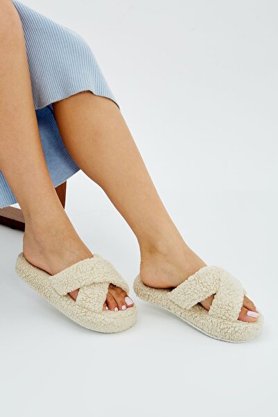 Moda Devrin Krem Havlu Çapraz Sessiz Taban Kışlık Ev Terliği