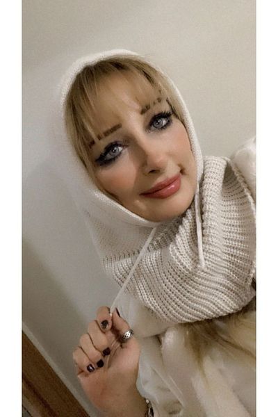 SpecialScarf Hijab Fashion قبعة بالاكلافا المحبوكة ذات الحبل وشال الرأس بلون إكرو