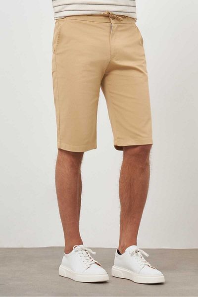 Morven Men's Beige Cotton Plain Pattern Dynamic Fit Shorts
