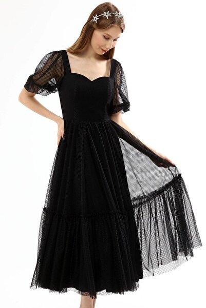 CoolLook Kalp Yaka Göğüs ve Sırt Dekolteli Puanlı Tül Kısa Kol Fermuarlı Tarz...