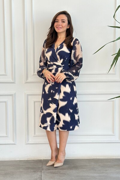 Yağmur Butik Φόρεμα με διπλό γιακά και λεπτομέρεια ντραπέ, με σχέδια