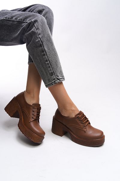 Riccon Thimdrarn Damen-Loafer – High Heels, Schnürung, strukturierte Tan-Haut 00121540