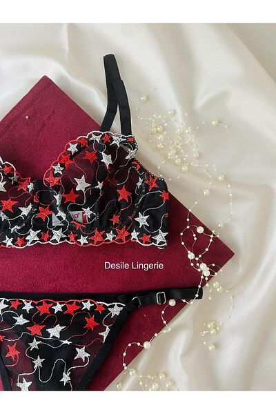 ARONA Red-White Star Balened Bra Set