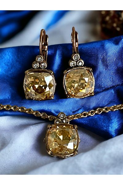 FAYRA ACCESSORIES Yellow Crystal Stone Detailed Necklace and Earring Set