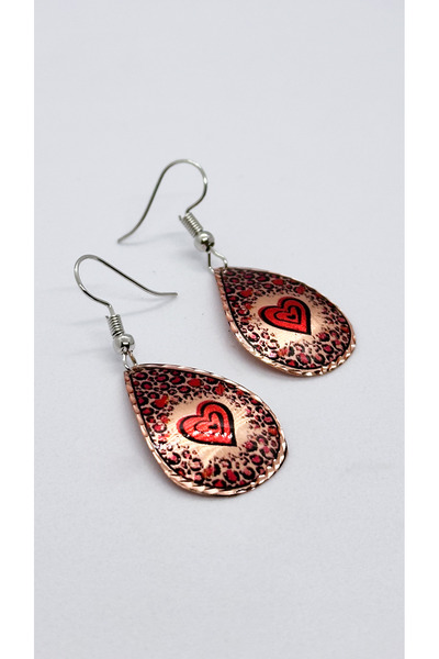 Miray hediyelik Drop Heart Patterned Copper Hand Earrings