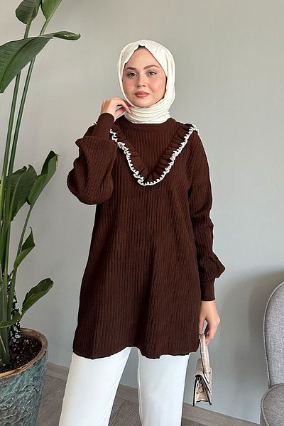 InStyle Pulover de tricotaj maro amar - cu volane și detalii de cusut