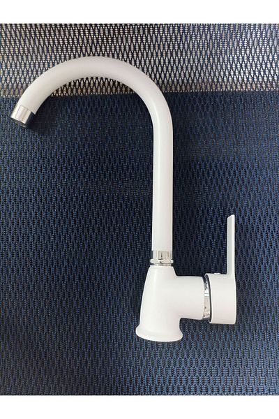 Arya White Sink Bats - Stylish and Comfortable
