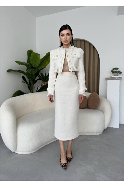 Julidress Білий укорочений жакет і спідниця міді преміум-класу з тувіту з розрізами та золотими ґудзиками