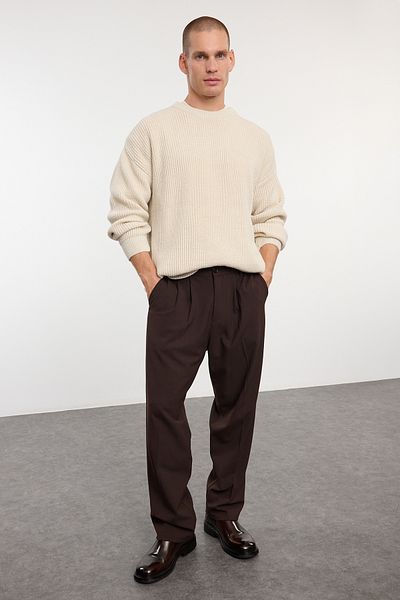 Trendyol Collection Beige Oversize-Passform für Paare/Paare, breite Passform, Rundhalsausschnitt, Basic-Strickpullover TMNAW23KZ00189