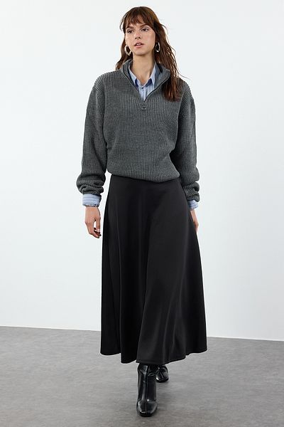 Trendyol Modest Schwarzer Godeli-Strickrock TCTAW25EE00009