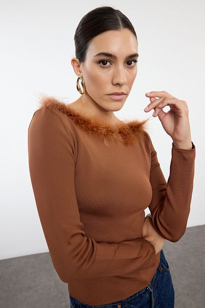 Trendyol Collection Strickpullover - Kachelkragen-Detail, TWOAW25KZ00132