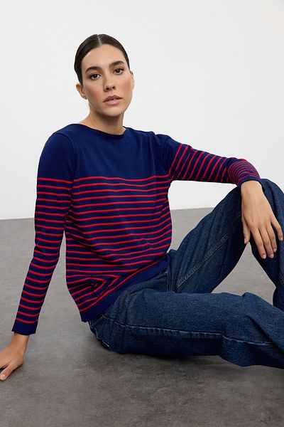 Trendyol Collection Pulover de bază cu dungi albastru bleumarin TWOAW23KZ01846