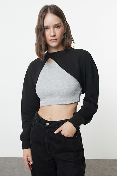 Trendyol Collection Асиметричен супер изрязан черен тънък плетен суичър - кръгло деколте Twoaw23sw00531