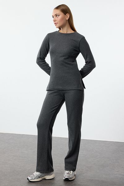 Trendyol Collection Crew Neck antracit kötött felső és alsó szett – hasítékos, szabályos szabású Twoaw25au00104