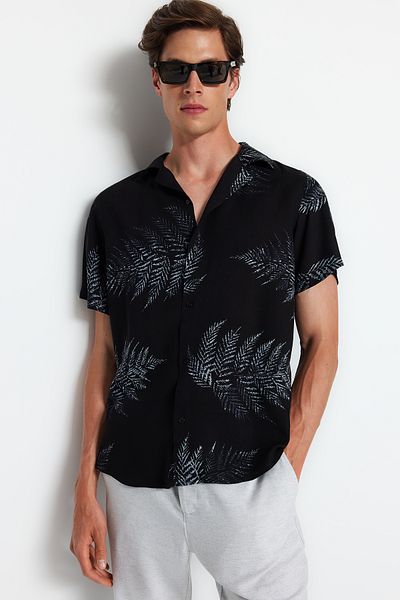 Trendyol Collection Комір Apas чорний Salas Gomlek Regular Fit з коротким рукавом TMNSS20GO0574