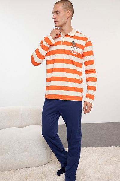 Trendyol Collection Pruhované pánské pyžamo s pololímečkem – Regular Fit, 100% bavlna Tmnaw25Pt00019