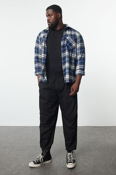 Trendyol Collection Pantaloni negri din țesătură cu parașuta, 100% bumbac, mărime mare, TMNAW25AR00001