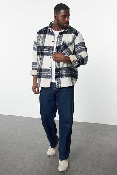 Trendyol Collection Ecrufarbene Winter-Holzfällerjacke - Kariertes Hemd, Übergröße TMNAW25AX00009