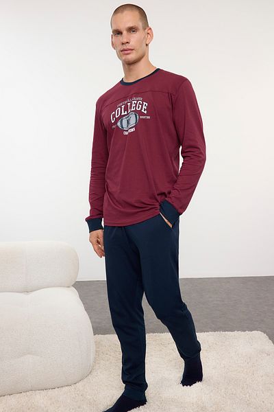 Trendyol Collection Pánská pyžama Claret Red Regular Fit – 100% bavlna, potištěná Tmnaw25Pt00006