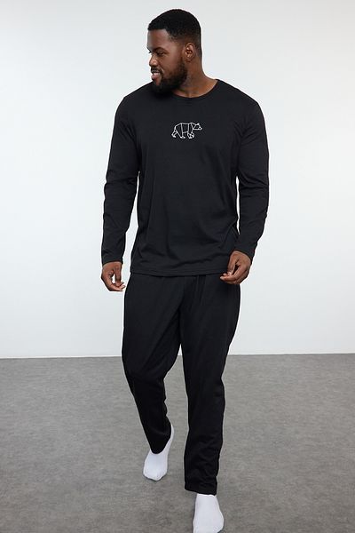 Trendyol Collection Besticktes Pyjama-Set aus Strick für Herren in Übergröße - Schwarz TMNAW25AI00000