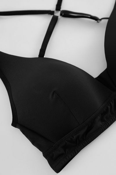 Trendyol Collection Pletená podprsenka s vycpávkou Micro Cut Rope Strap Free - Black Thmss24Su00020