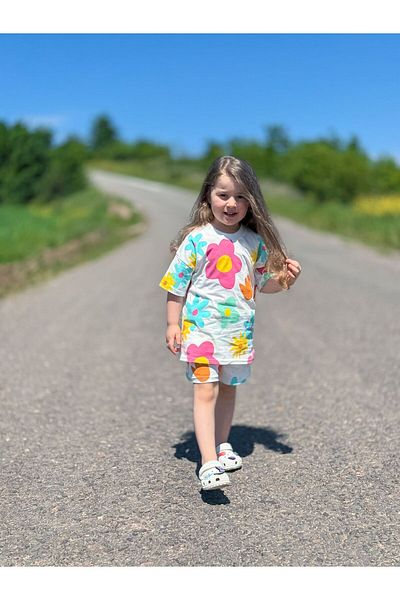 Uslukids Brand Floral Printed T-Shirt and Shorts Set