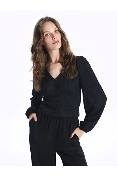 LC Waikiki LCW Vision بلوزة نسائية سوداء برقبة على شكل حرف V - موديل جديد