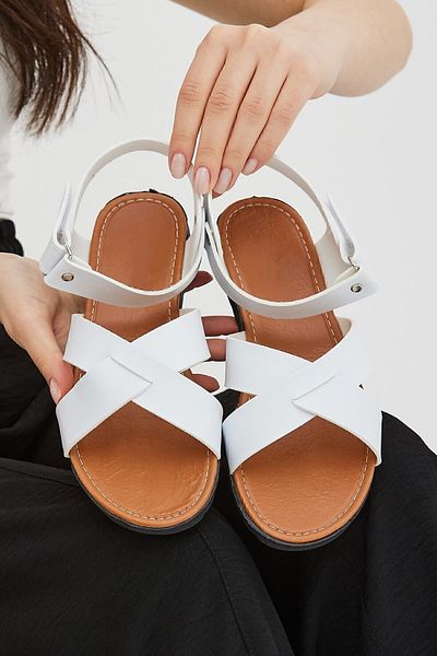 Moda Devrin Сандали с велкро велкро с бял кръст