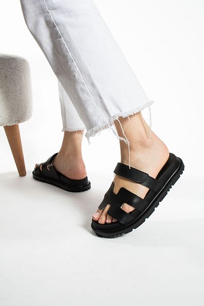 Moda Devrin Μαύρες γυναικείες παντόφλες με ανατομική άνετη σόλα Velcro